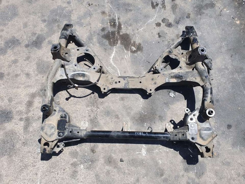 Recambio de puente delantero para bmw serie 1 lim. (f20/f21) 116d referencia OEM IAM 31106872118  