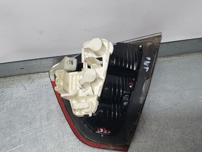 Recambio de piloto trasero izquierdo para bmw serie 3 berlina (e90) 320d referencia OEM IAM 63216937459  INTERIOR