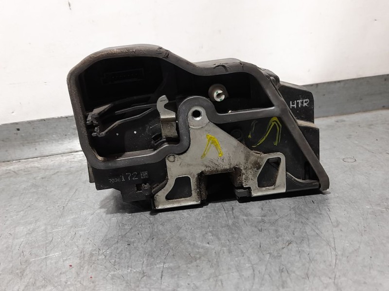 Recambio de cerradura puerta trasera derecha para bmw serie 5 berlina (e60) 530d referencia OEM IAM 7036172  7 PINS