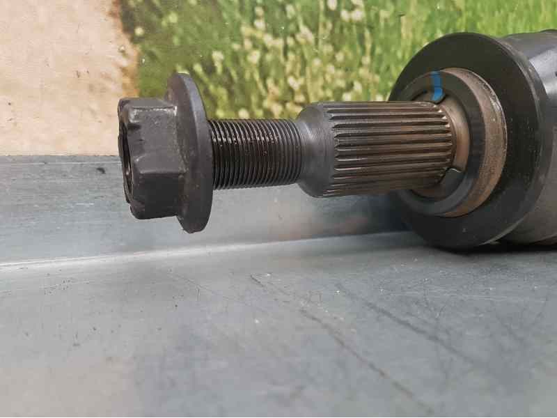 Recambio de transmision trasera derecha para jeep cherokee limited 4wd referencia OEM IAM P68248719AA  