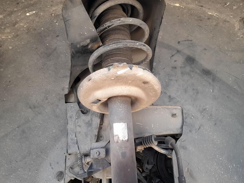 Recambio de amortiguador delantero derecho para peugeot 308 i (4a_, 4c_) 1.6 hdi referencia OEM IAM 520804  