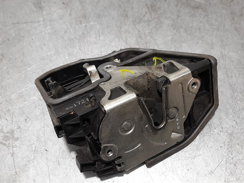Recambio de cerradura puerta trasera derecha para bmw serie 5 berlina (e60) 530d referencia OEM IAM 7036172  7 PINS