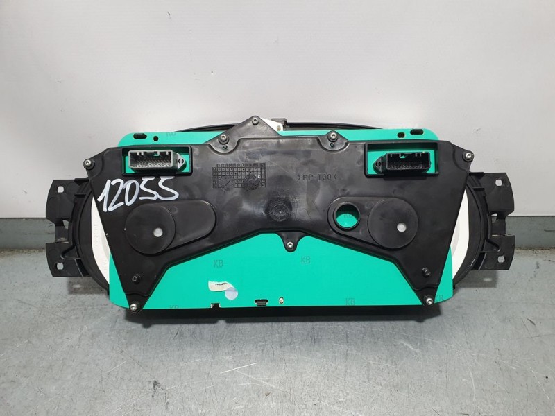 Recambio de cuadro instrumentos para dacia duster laureate 4x2 referencia OEM IAM   SIN REFERENCIA