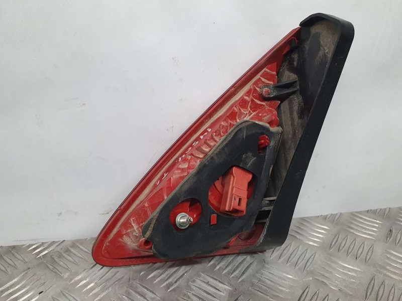 Recambio de piloto trasero izquierdo para peugeot 3008 active referencia OEM IAM 9683461080 26033104 INTERIOR