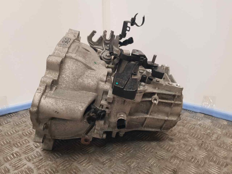 Recambio de caja cambios para hyundai tucson sle mild-hybrid 2wd referencia OEM IAM WKJ6E 71470 6VELOCIDADES