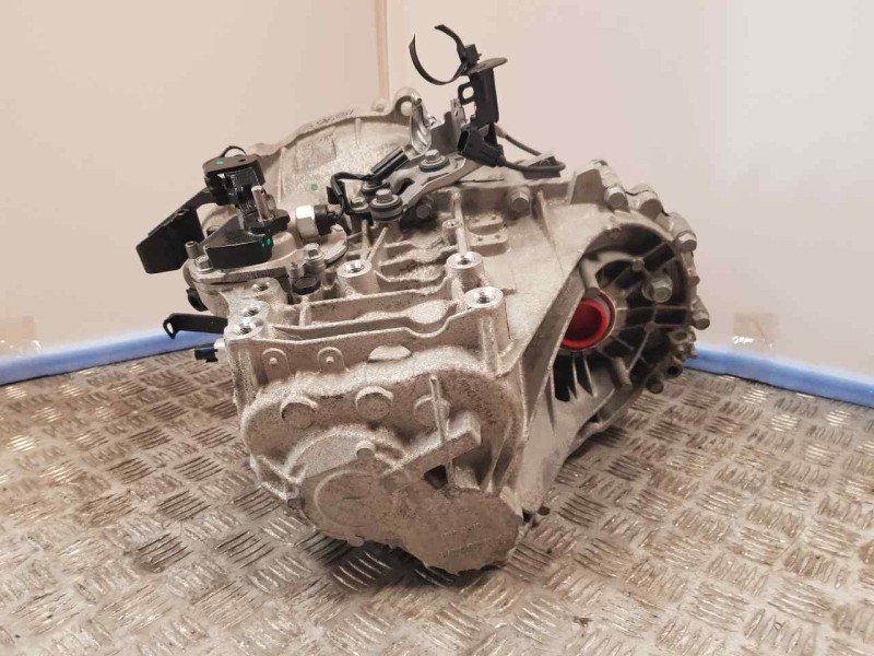 Recambio de caja cambios para hyundai tucson sle mild-hybrid 2wd referencia OEM IAM WKJ6E 71470 6VELOCIDADES