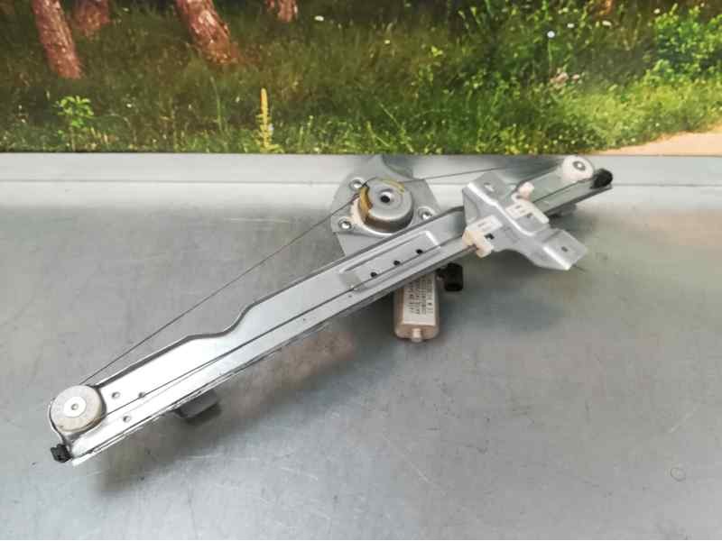 Recambio de elevalunas delantero derecho para dacia duster laureate 4x2 referencia OEM IAM  2 PINS ELECTRICO