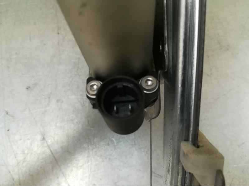 Recambio de elevalunas delantero derecho para dacia duster laureate 4x2 referencia OEM IAM  2 PINS ELECTRICO