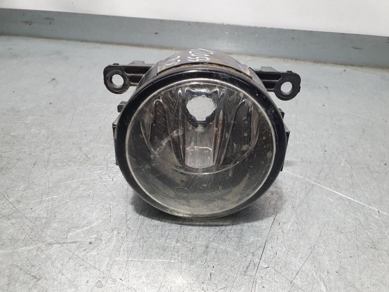 Recambio de faro antiniebla derecho para dacia duster laureate 4x2 referencia OEM IAM 8200074008 89202503 VALEO 2 PATAS ROTAS