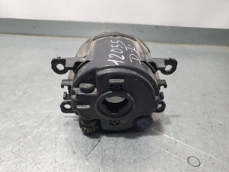 Recambio de faro antiniebla izquierdo para dacia duster laureate 4x2 referencia OEM IAM 8200074008 89202503 VALEO