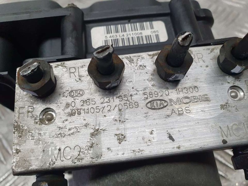 Recambio de abs para kia cee´d active referencia OEM IAM 589201H300 0265231951 BOSCH