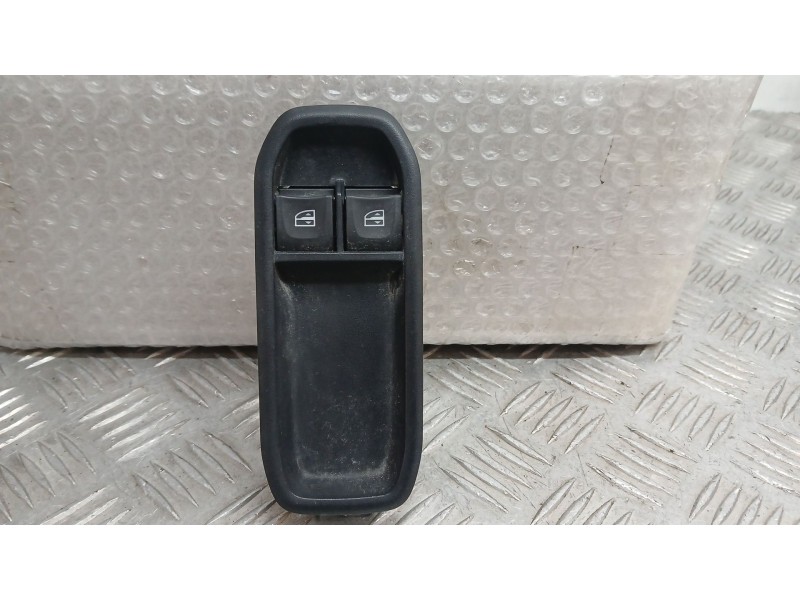 Recambio de mando elevalunas delantero izquierdo para renault express furgoneta/monovolumen 1.5 blue dci 75 (f6aa) referencia OE