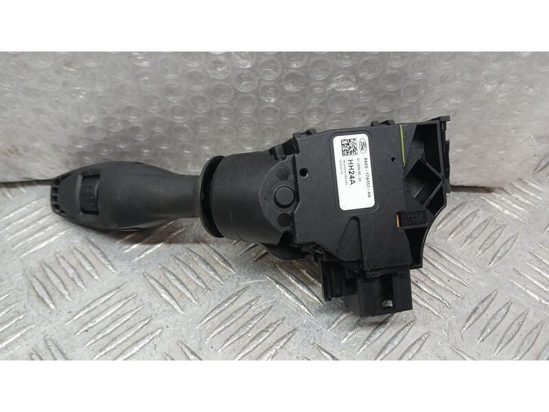 Recambio de mando limpia para ford tourneo courier (c4a) trend referencia OEM IAM 8A6917A553AA  