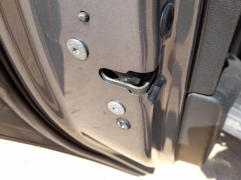 Recambio de cerradura puerta trasera izquierda para peugeot 308 i (4a_, 4c_) 1.6 hdi referencia OEM IAM 9800617580  