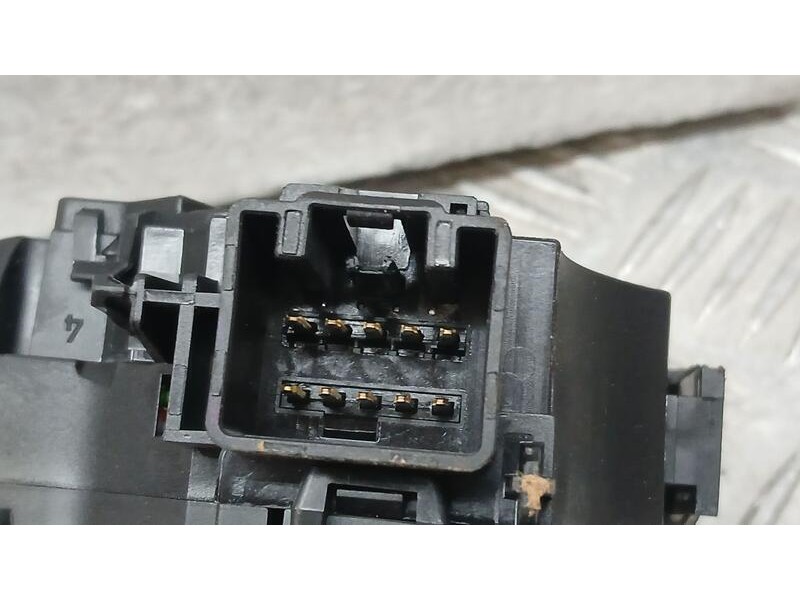 Recambio de mando limpia para ford tourneo courier (c4a) trend referencia OEM IAM 8A6917A553AA  