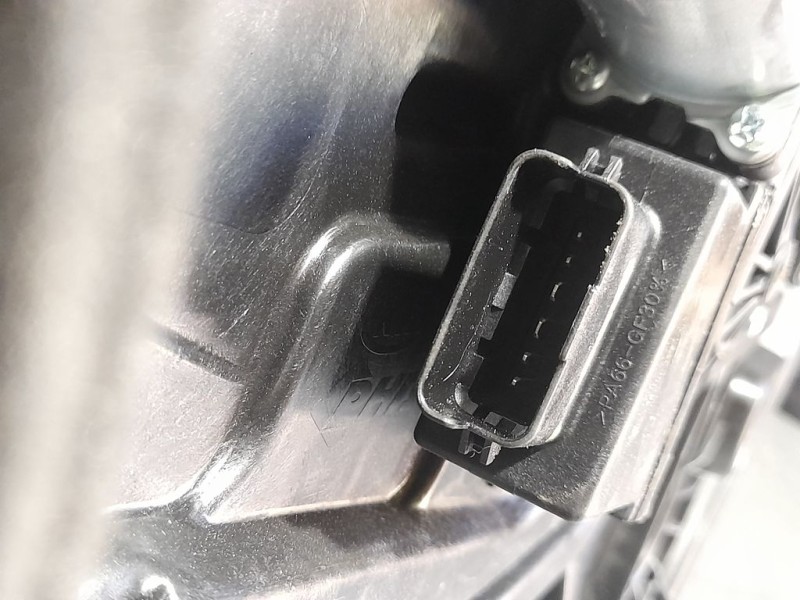 Recambio de elevalunas delantero derecho para kia cee´d drive referencia OEM IAM 82480A2311  ELECTRICO 6 PINES