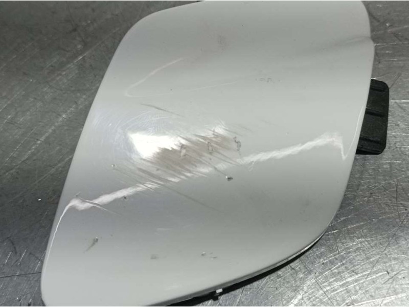 Recambio de tapa gancho remolque para ford ka+ essential referencia OEM IAM E4B517A989BC  DELANTERA ROZADA