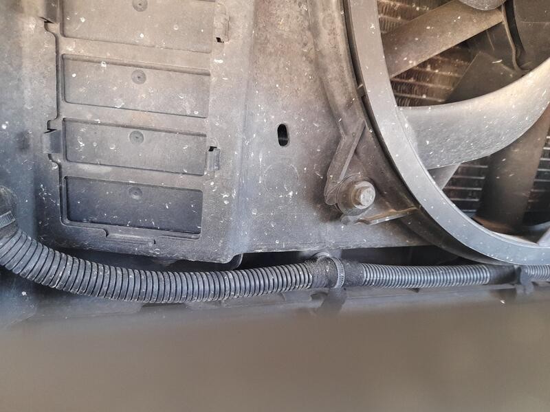 Recambio de electroventilador para peugeot 308 i (4a_, 4c_) 1.6 hdi referencia OEM IAM 9828719880  