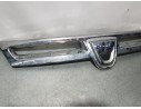 Recambio de rejilla delantera para dacia duster laureate 4x2 referencia OEM IAM   
