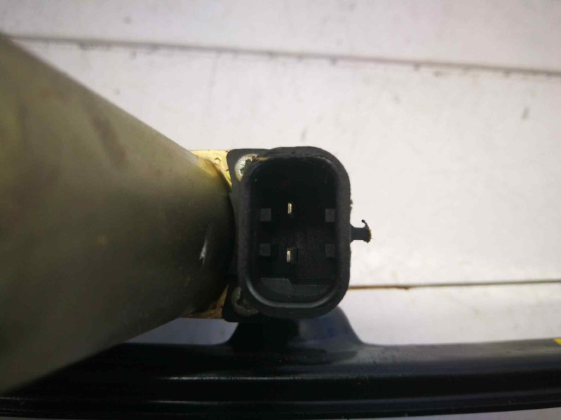 Recambio de elevalunas delantero izquierdo para fiat punto berlina (188) 1.2 cat referencia OEM IAM 46536312 2 PINS ELECTRICO