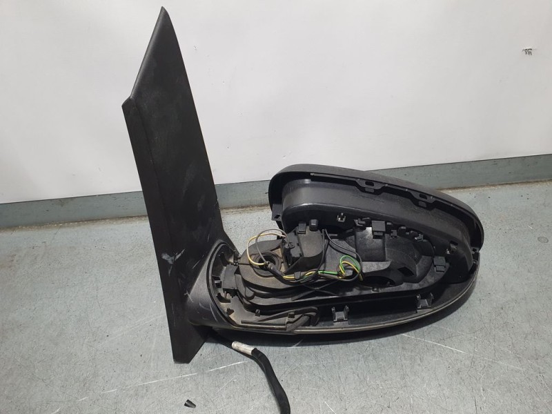 Recambio de retrovisor izquierdo para opel astra j lim. 4türig selection referencia OEM IAM 13308367  ELECTRICO 7 CABLES SIN TAP