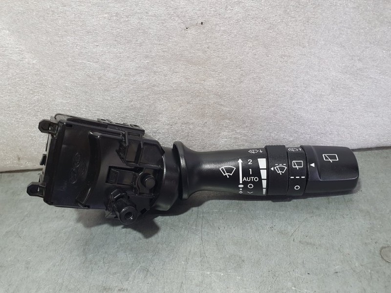 Recambio de mando limpia para hyundai ix20 gls comfort blue referencia OEM IAM 934202Y660  