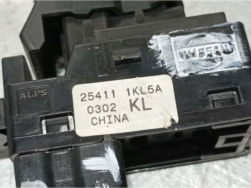 Recambio de mando elevalunas trasero derecho para nissan juke (f15) acenta referencia OEM IAM 254111KL5A  