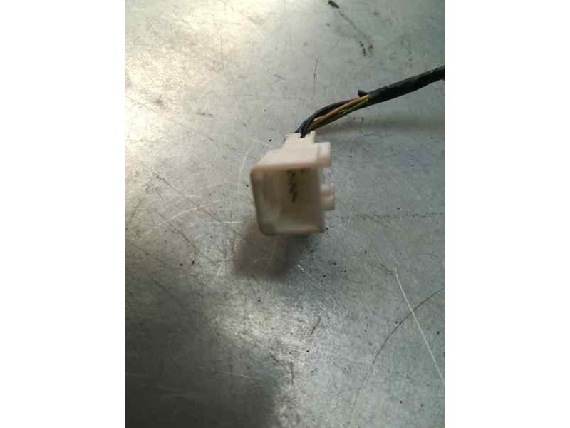 Recambio de retrovisor derecho para dacia duster laureate 4x2 referencia OEM IAM 963017247R 1 CLAVIJA DE 5 PINS. ELECTRICO