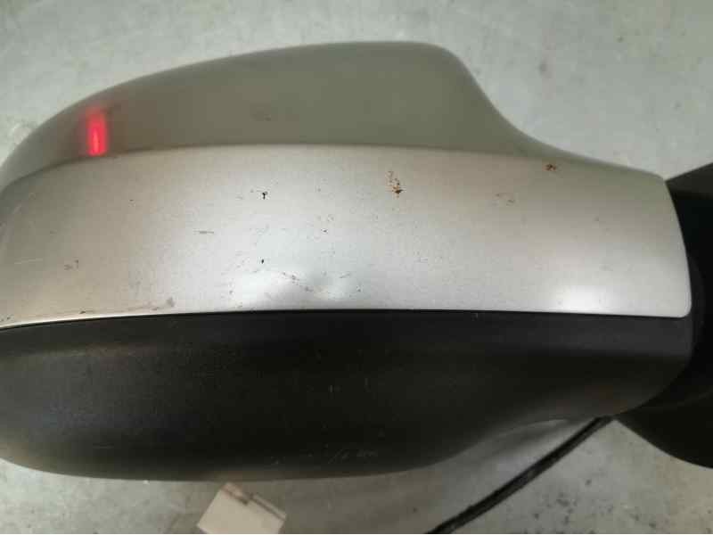 Recambio de retrovisor derecho para dacia duster laureate 4x2 referencia OEM IAM 963017247R 1 CLAVIJA DE 5 PINS. ELECTRICO