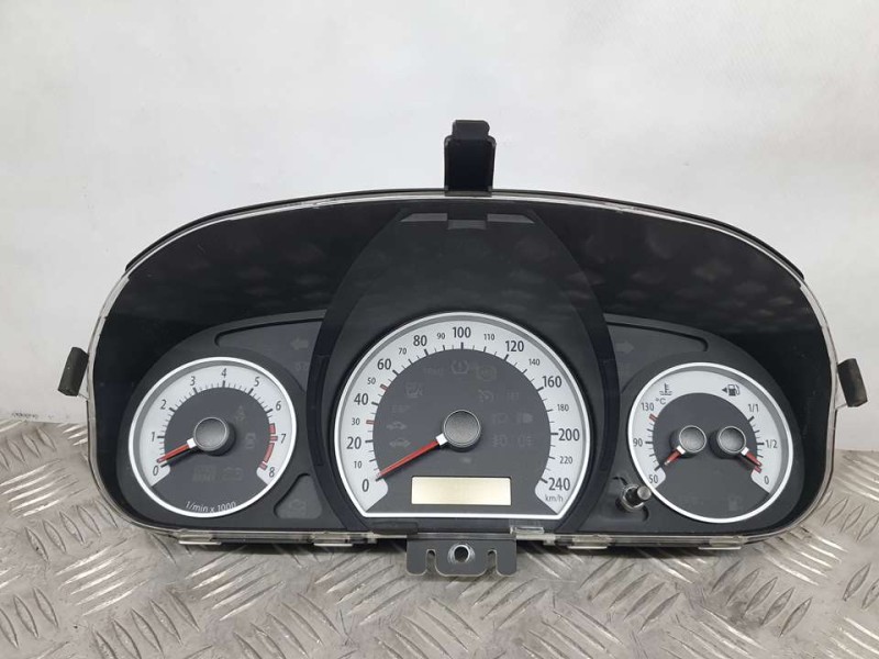 Recambio de cuadro instrumentos para kia cee´d active referencia OEM IAM 940031H011  