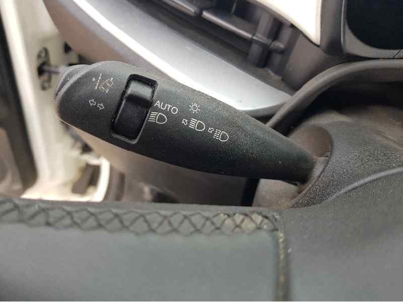 Recambio de mando luces y limpia para fiat 500 e icon referencia OEM IAM 735783014  