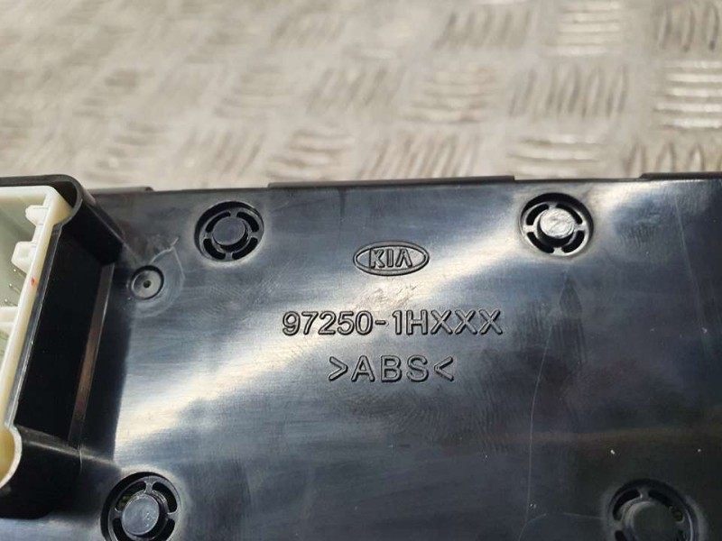 Recambio de mando calefaccion / aire acondicionado para kia cee´d active referencia OEM IAM 972501H001EQ  