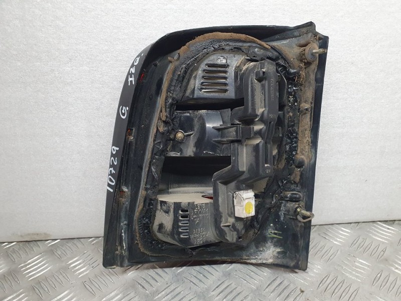 Recambio de piloto trasero izquierdo para nissan micra (k11) básico (k11) referencia OEM IAM SIN REF  