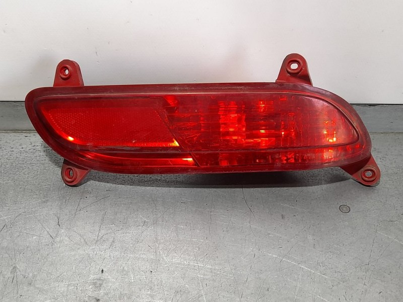 Recambio de piloto trasero derecho paragolpes para kia rio basic referencia OEM IAM 924061W200  