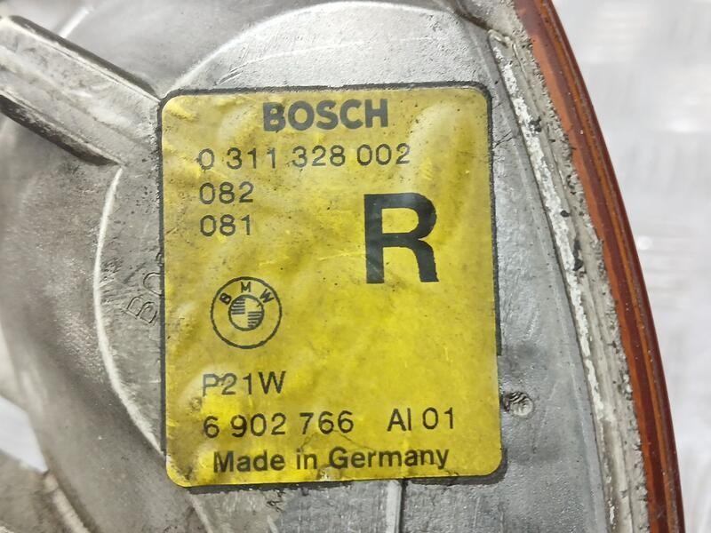 Recambio de piloto delantero derecho para bmw serie 3 berlina (e46) 320d referencia OEM IAM 63136902766 0311328002 INTERMITENTE 