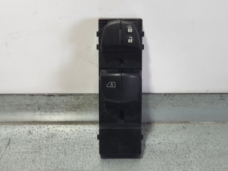 Recambio de mando elevalunas delantero izquierdo para nissan micra v (k14) urban referencia OEM IAM 254015FA0B  