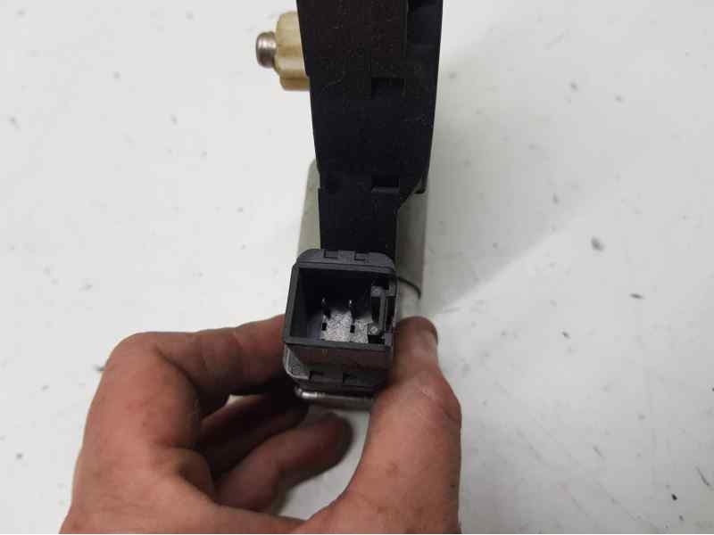 Recambio de motor elevalunas trasero izquierdo para ford focus berlina (cap) ghia referencia OEM IAM   2 PINS