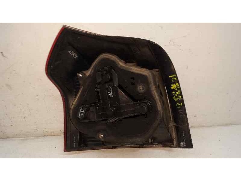 Recambio de piloto trasero derecho para toyota corolla (e12) 2.0 d-4d linea sol berlina referencia OEM IAM   