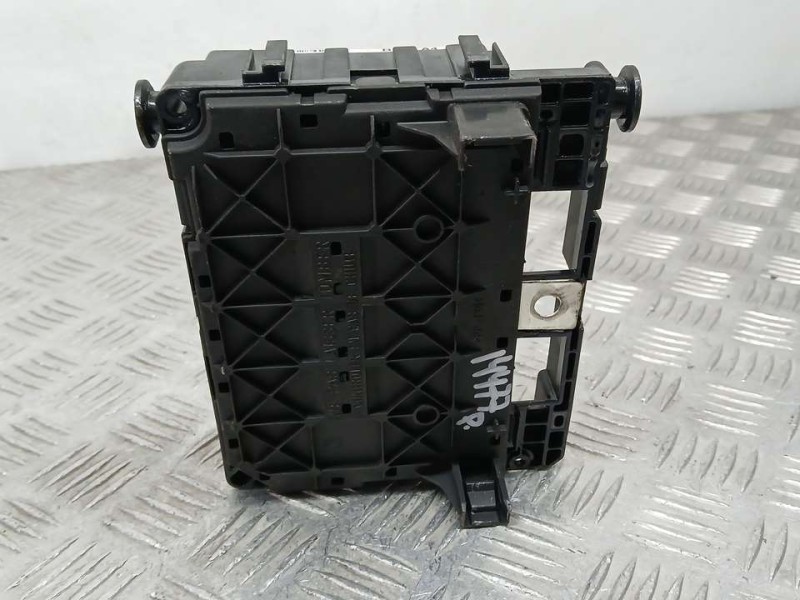 Recambio de caja reles / fusibles para citroën c5 berlina 2.0 16v premier referencia OEM IAM 9641257980 S110500002E SIEMENS