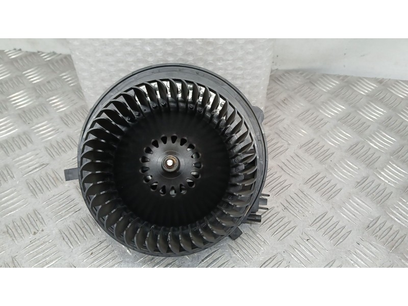 Recambio de motor calefaccion para volkswagen tiguan (ad1, ax1) 1.4 tsi referencia OEM IAM 3Q1819021C VALEO 0130115578