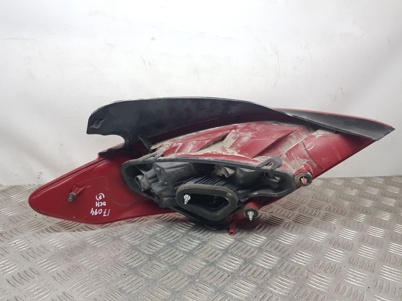 Recambio de piloto trasero derecho para peugeot 308 i (4a_, 4c_) 1.6 hdi referencia OEM IAM 6351CV TOCADO 