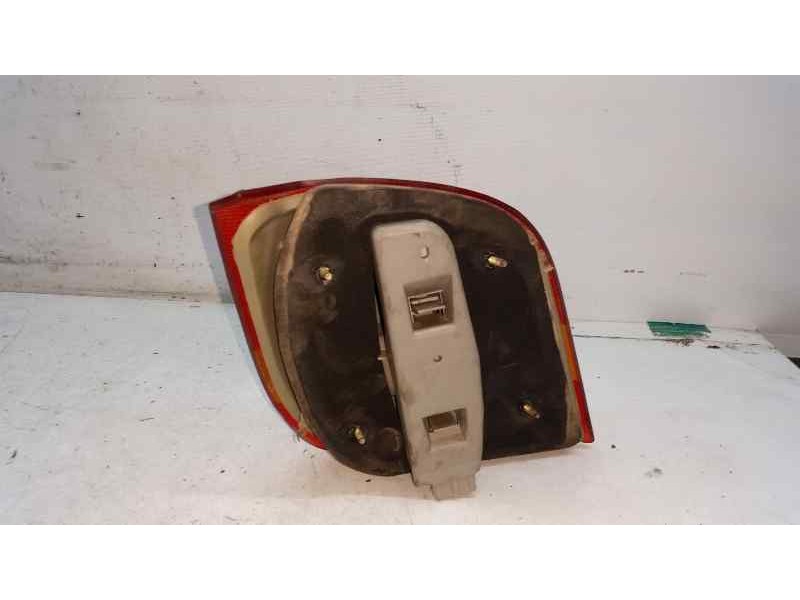 Recambio de piloto trasero derecho para ford fiesta berl./courier surf referencia OEM IAM   