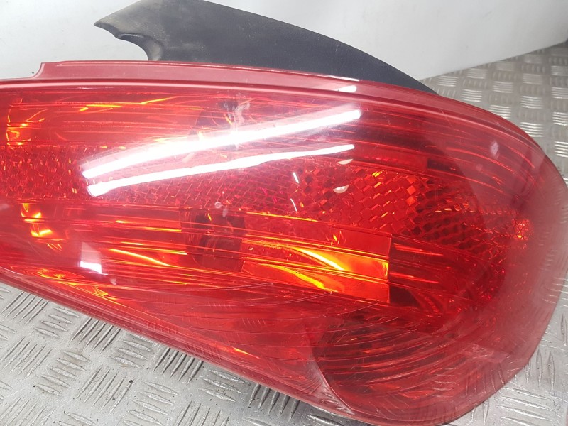 Recambio de piloto trasero izquierdo para peugeot 308 i (4a_, 4c_) 1.6 hdi referencia OEM IAM 6350CV  