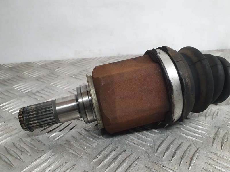 Recambio de transmision delantera derecha para kia cee´d active referencia OEM IAM 495001H010  