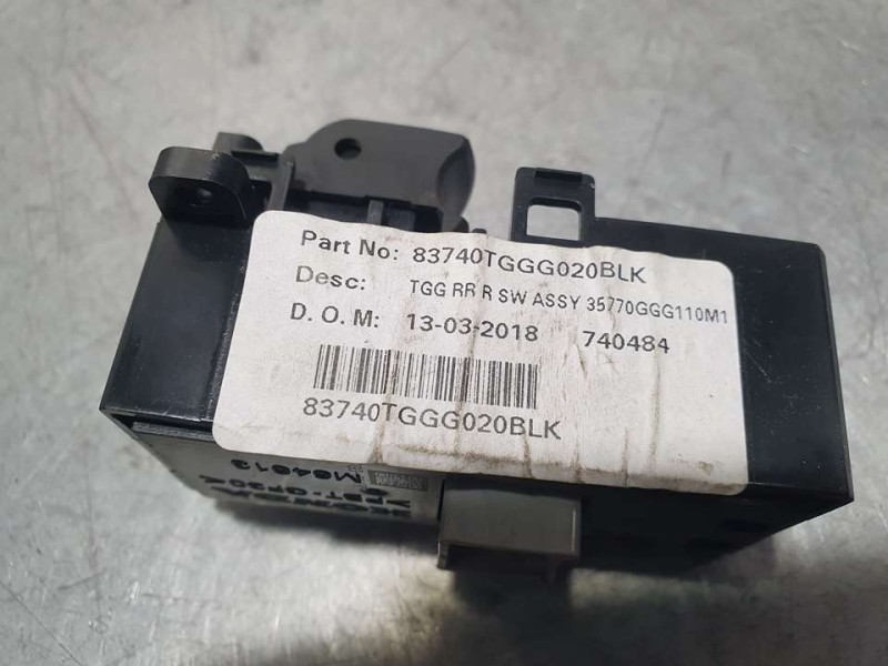 Recambio de mando elevalunas trasero derecho para honda civic lim.5 (fk) 1.5 sport plus referencia OEM IAM 35770TGGG11 83740TGGG