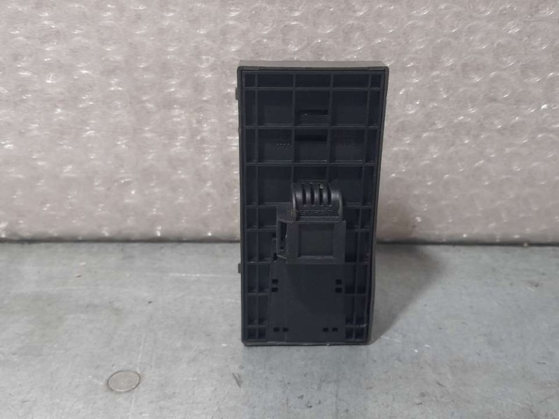 Recambio de mando elevalunas delantero izquierdo para audi a4 ber. (b8) básico referencia OEM IAM 9K09599851D  