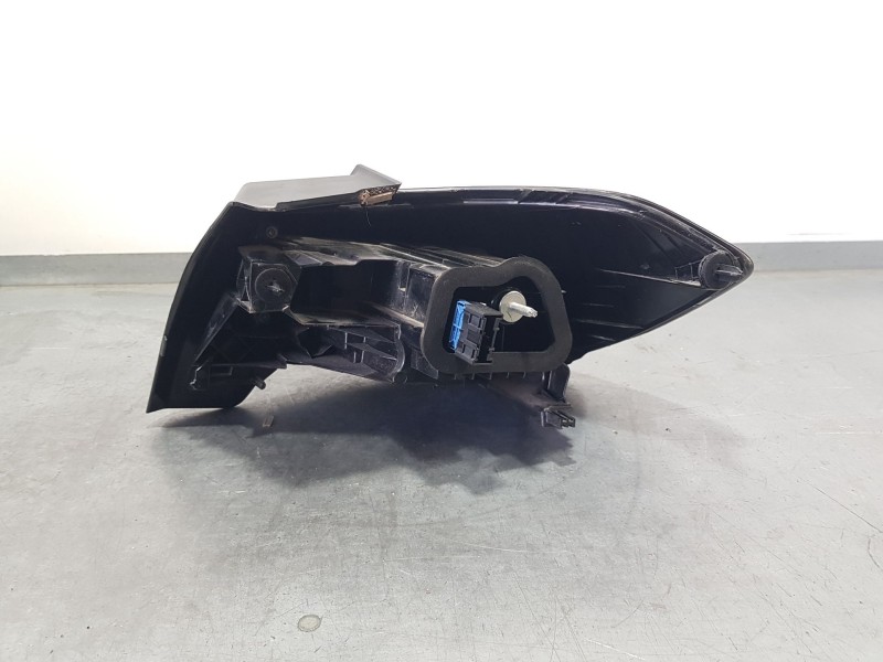 Recambio de piloto trasero izquierdo exterior para opel corsa f (p2jo) 1.2 (68) referencia OEM IAM 9829317980 LED 