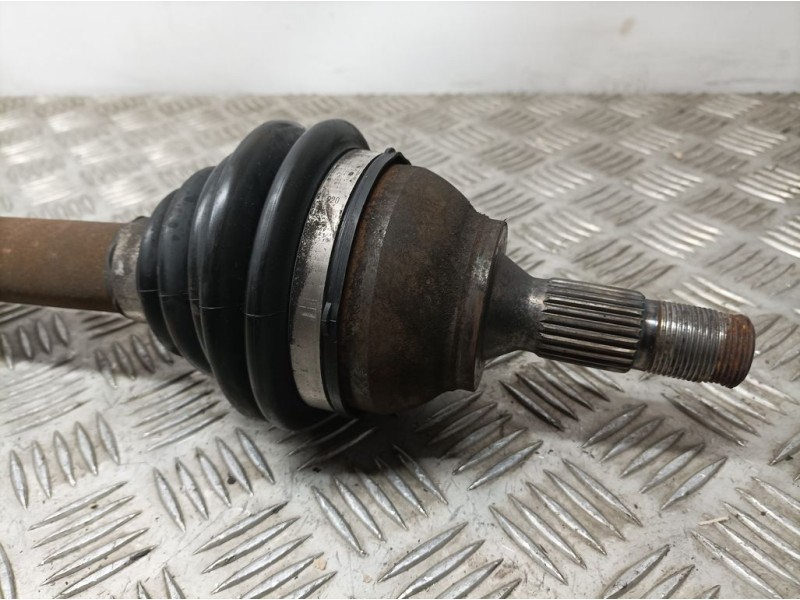 Recambio de transmision delantera derecha para citroën ds3 sport referencia OEM IAM 9682513680  