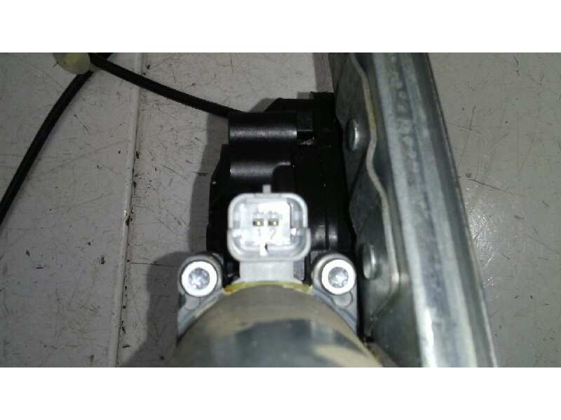 Recambio de elevalunas delantero izquierdo para peugeot 206 berlina 1.4 referencia OEM IAM  2 PINS ELECTRICO