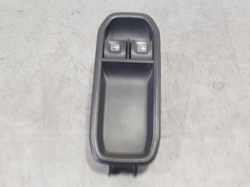 Recambio de mando elevalunas delantero izquierdo para renault express furgoneta/monovolumen 1.5 blue dci 95 (f6ab) referencia OE